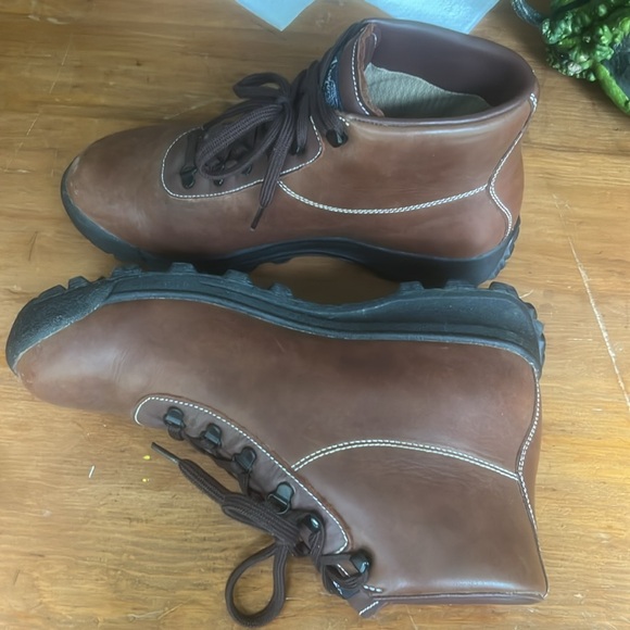 Sundowners - Picture 4 of 6